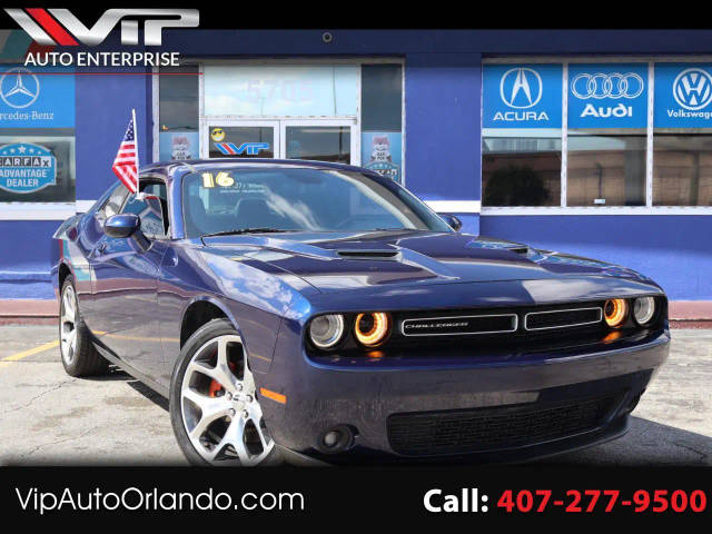 2016 Dodge Challenger SXT Plus RWD photo