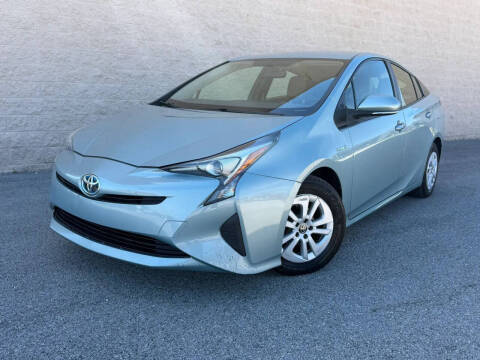 2016 Toyota Prius Two FWD photo