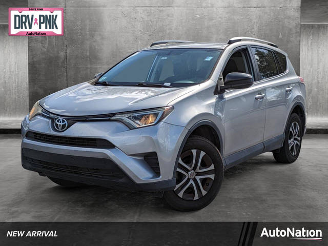 2016 Toyota RAV4 LE FWD photo