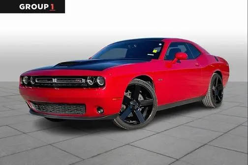 2016 Dodge Challenger R/T Plus RWD photo