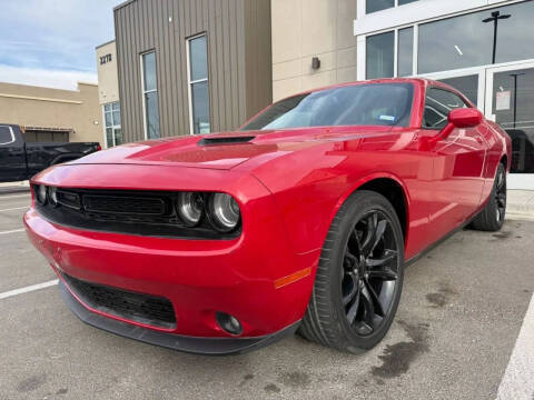 2016 Dodge Challenger SXT Plus RWD photo