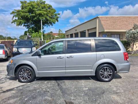 2017 Dodge Grand Caravan SE FWD photo
