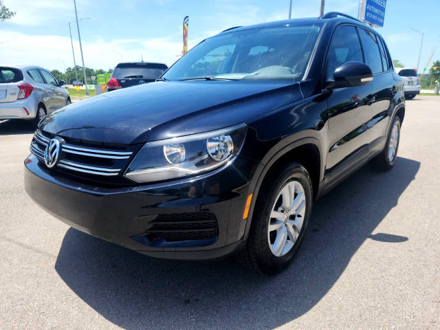 2017 Volkswagen Tiguan S FWD photo