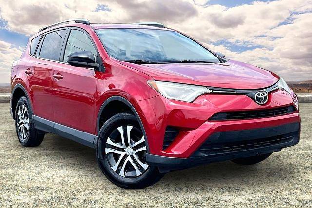2016 Toyota RAV4 LE FWD photo