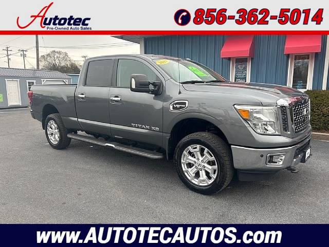 2017 Nissan Titan XD SV 4WD photo