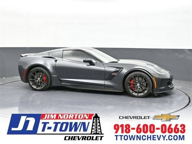 2017 Chevrolet Corvette Grand Sport 2LT RWD photo