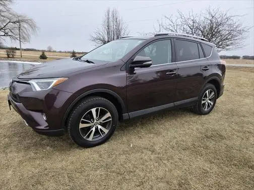 2016 Toyota RAV4 XLE AWD photo