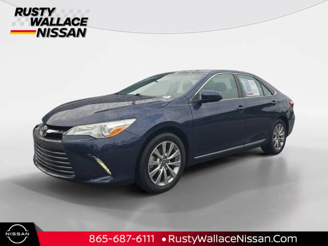 2017 Toyota Camry XLE FWD photo