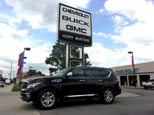 2016 Infiniti QX80  4WD photo