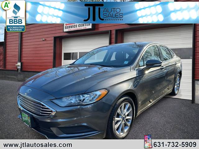 2017 Ford Fusion SE FWD photo