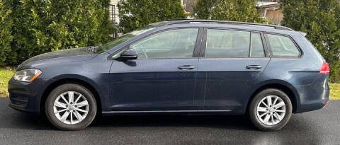 2017 Volkswagen Golf SportWagen S FWD photo