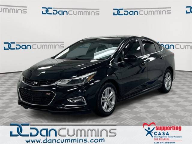 2017 Chevrolet Cruze LT FWD photo