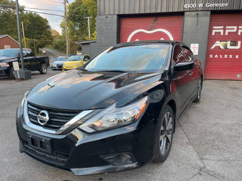 2016 Nissan Altima 2.5 SR FWD photo