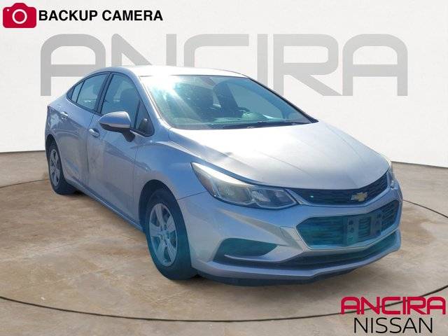 2017 Chevrolet Cruze LS FWD photo