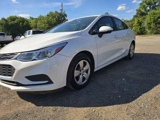 2017 Chevrolet Cruze LS FWD photo