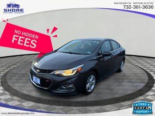2017 Chevrolet Cruze LT FWD photo