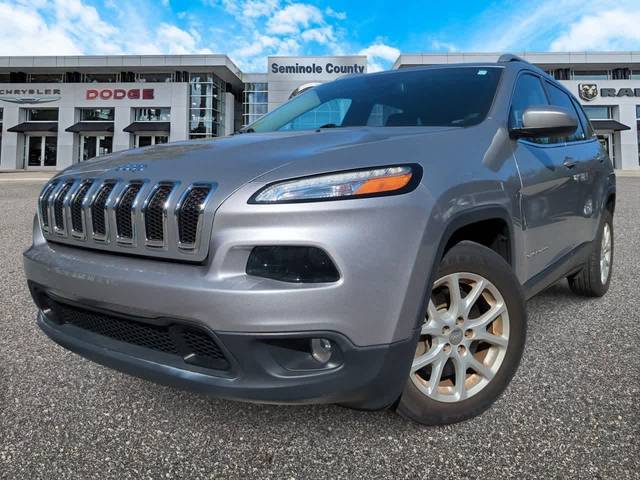 2017 Jeep Cherokee Latitude FWD photo
