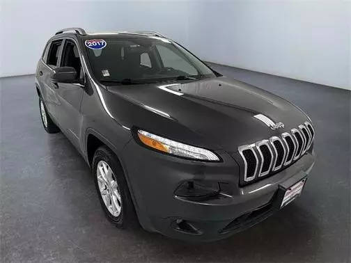 2017 Jeep Cherokee Latitude 4WD photo