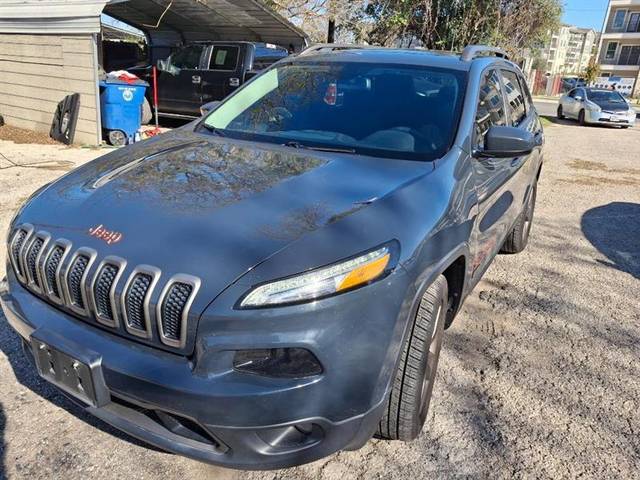 2017 Jeep Cherokee Latitude FWD photo