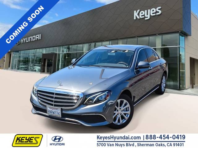2017 Mercedes-Benz E-Class E 300 Luxury RWD photo