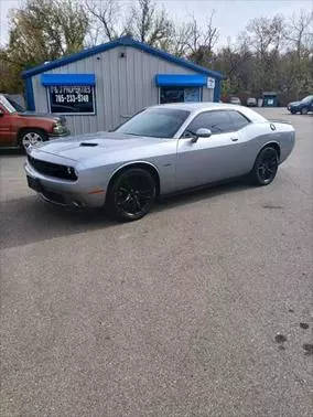 2016 Dodge Challenger R/T RWD photo