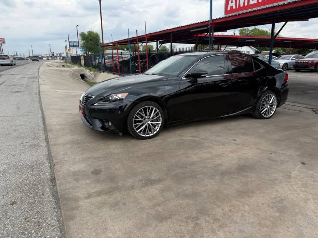 2016 Lexus IS RWD photo