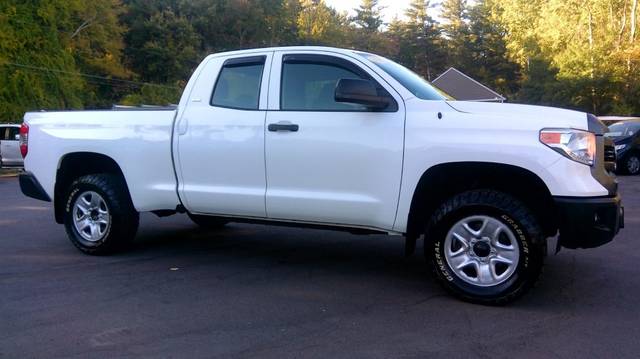 2016 Toyota Tundra SR 4WD photo