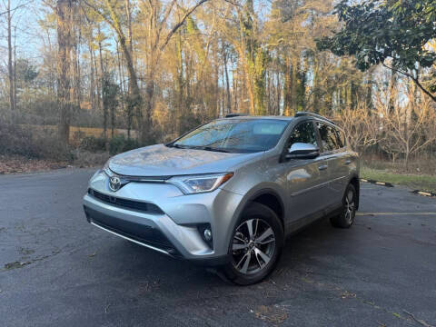 2016 Toyota RAV4 XLE FWD photo
