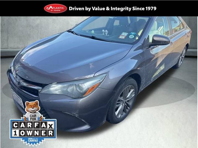 2017 Toyota Camry SE FWD photo