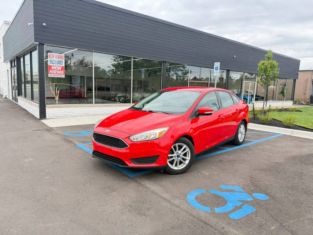2016 Ford Focus SE FWD photo