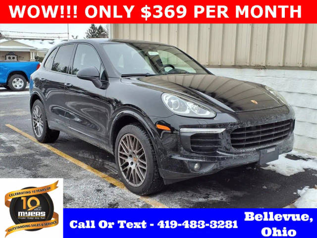 2017 Porsche Cayenne  AWD photo