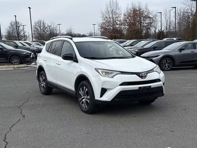 2016 Toyota RAV4 LE AWD photo