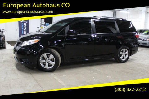 2015 Toyota Sienna LE FWD photo