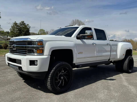 2016 Chevrolet Silverado 3500HD High Country 4WD photo