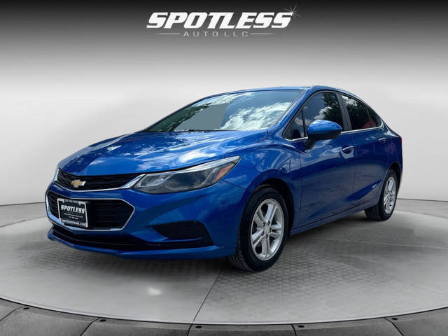 2017 Chevrolet Cruze LT FWD photo