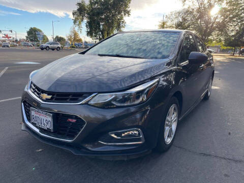 2017 Chevrolet Cruze LT FWD photo