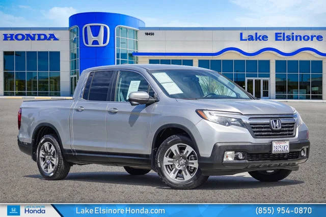 2017 Honda Ridgeline RTL-T FWD photo
