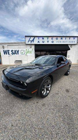 2016 Dodge Challenger SXT RWD photo