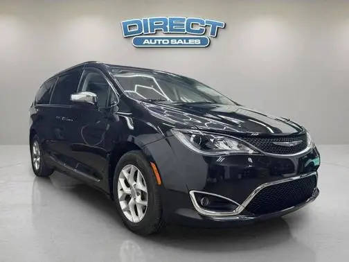 2017 Chrysler Pacifica Minivan Limited FWD photo