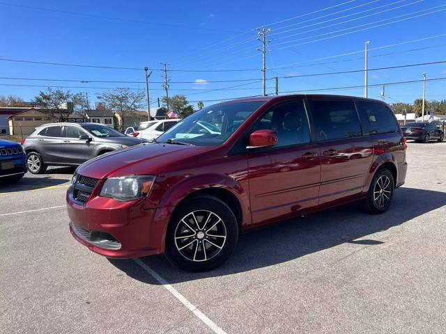 2017 Dodge Grand Caravan SE Plus FWD photo