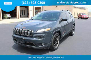 2017 Jeep Cherokee Latitude FWD photo