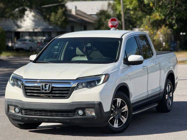 2017 Honda Ridgeline RTL-T FWD photo