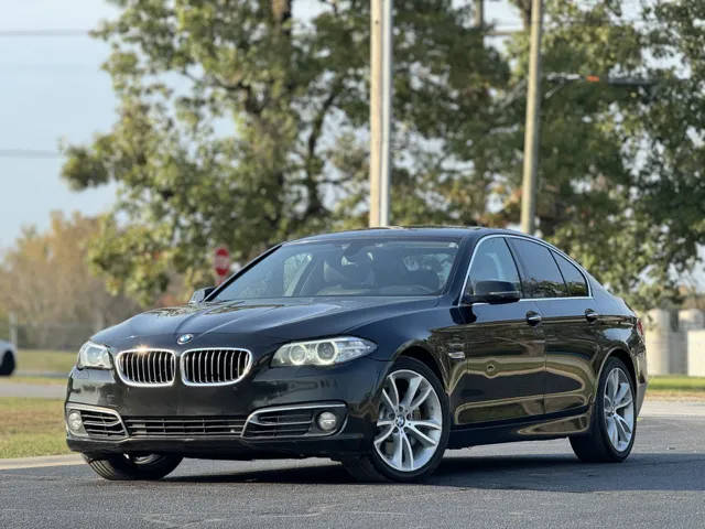 2016 BMW 5 Series 535i RWD photo