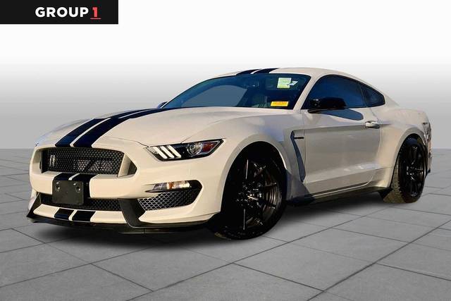 2017 Ford Mustang Shelby GT350 RWD photo