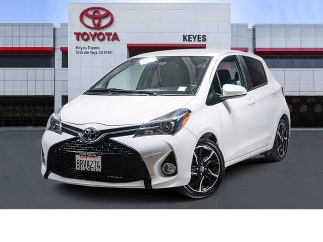 2017 Toyota Yaris SE FWD photo