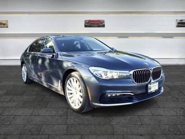 2016 BMW 7 Series 740i RWD photo