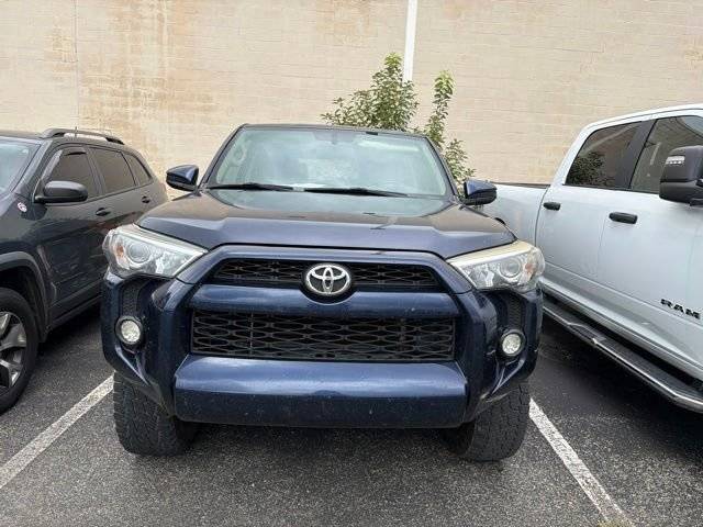 2016 Toyota 4Runner SR5 RWD photo