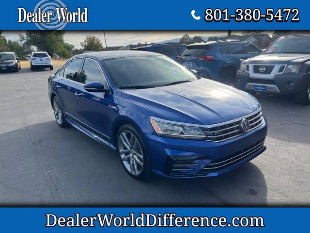 2017 Volkswagen Passat R-Line w/Comfort Pkg FWD photo