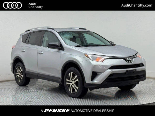 2016 Toyota RAV4 LE FWD photo