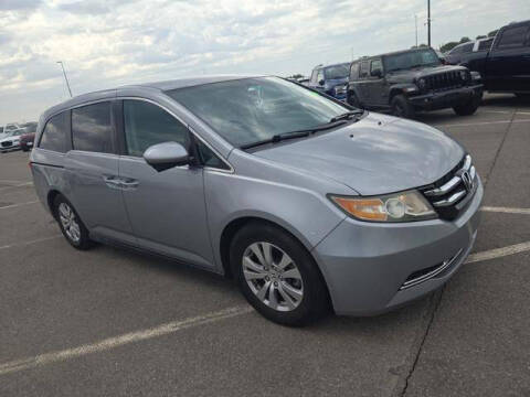 2016 Honda Odyssey SE FWD photo